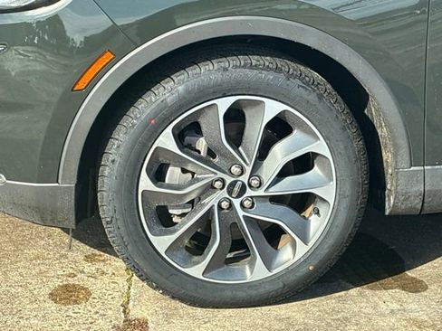 Certified 2023 Lincoln Nautilus Reserve FWD image 11