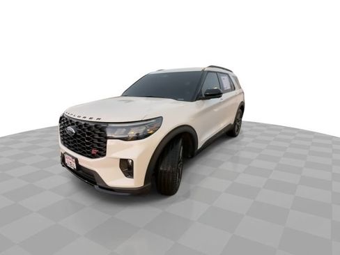 Used 2025 Ford Explorer ST w/ Sun And Sound Package AWD/4WD image 4