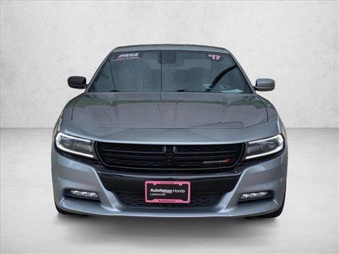 Used 2017 Dodge Charger SXT w/ Premium Group RWD image 2