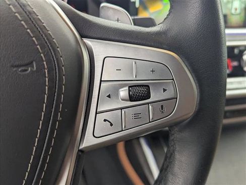 Used 2022 BMW X7 xDrive40i w/ Premium Package image 12