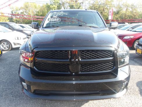 Used 2017 RAM 1500 Express w/ Black Ram 1500 Express Group image 3