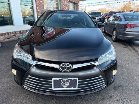 Used 2017 Toyota Camry XLE image 2