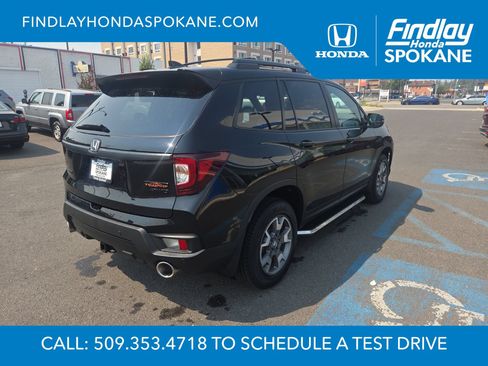 Used 2023 Honda Passport TrailSport image 5