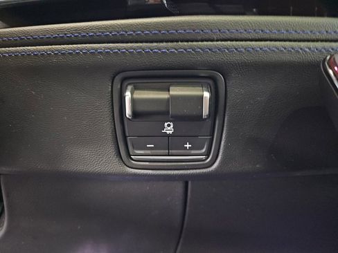 Used 2026 Cadillac Escalade IQ Sport 1 w/ LPO, ONYX Package image 28