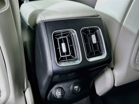 Used 2023 Kia Sorento S w/ Panoramic Sunroof Package FWD image 13