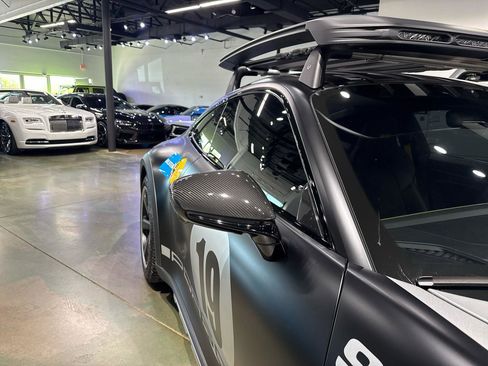 Used 2023 Porsche 911 Dakar image 32