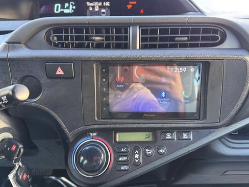 Used 2014 Toyota Prius C One image 21