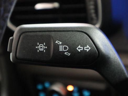 Used 2022 Ford Explorer Platinum w/ Technology Package image 32