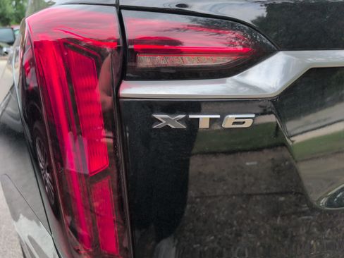 Used 2020 Cadillac XT6 Premium Luxury FWD image 9