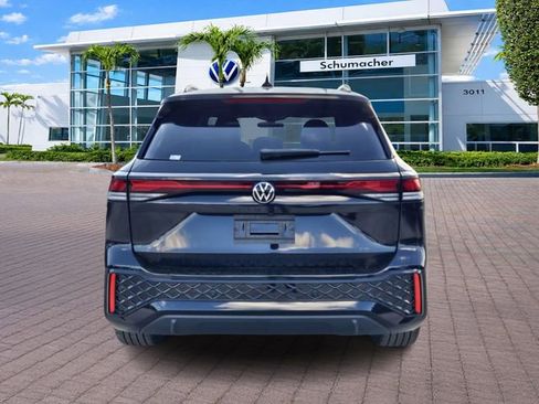 New 2026 Volkswagen Tiguan SE R-Line FWD image 6