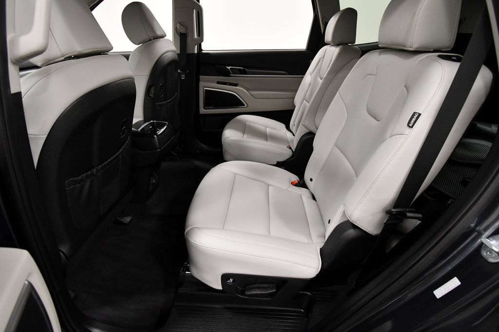 Certified 2024 Kia Telluride S w/ S Sunroof Package AWD/4WD image 15