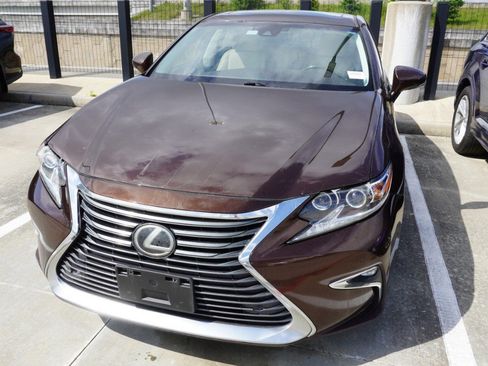 Used 2016 Lexus ES 350 w/ Luxury Package w/Wood Trim image 3