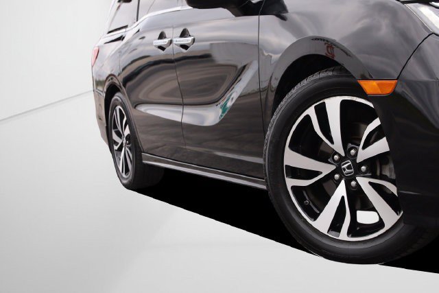 Used 2020 Honda Odyssey Elite image 3
