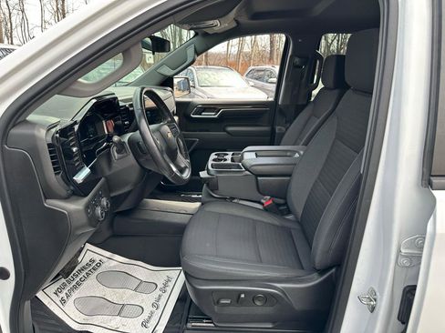 Used 2022 Chevrolet Silverado 1500 LT image 11