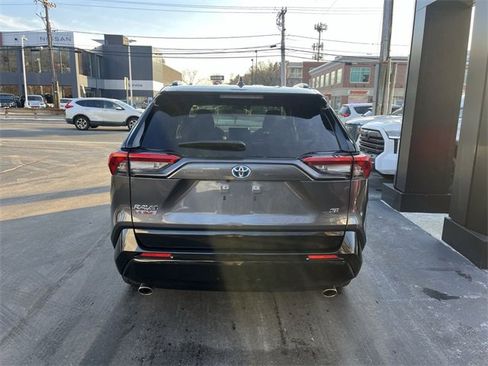 Used 2024 Toyota RAV4 SE w/ Weather & Moonroof Package image 7