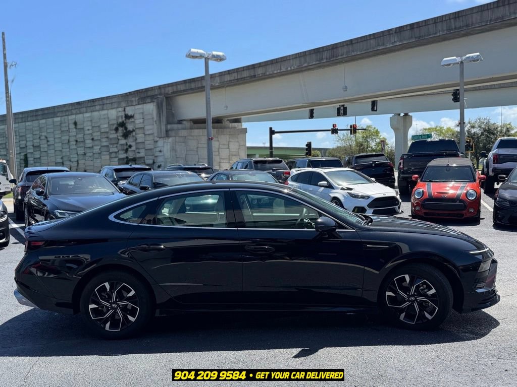 Used 2025 Hyundai Sonata SEL FWD image 8