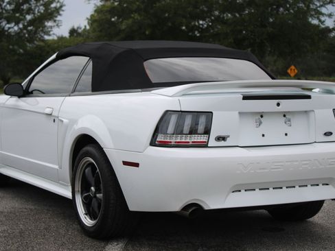 Used 2000 Ford Mustang GT RWD image 32