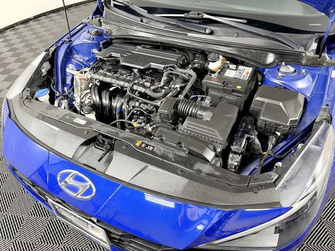 Used 2023 Hyundai Elantra SEL FWD image 17