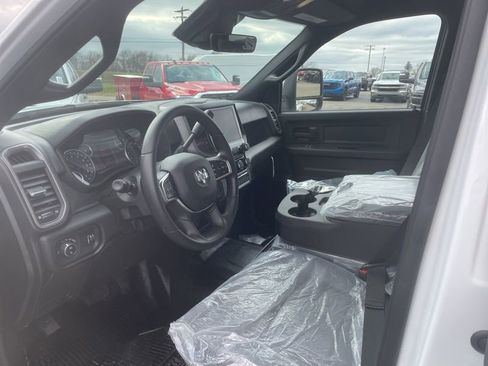 New 2026 RAM 3500 Tradesman w/ Chrome Appearance Group A AWD/4WD image 9
