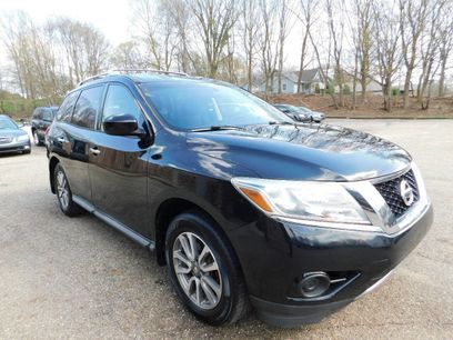 Used 2013 Nissan Pathfinder SV w/ Trailer Tow Pkg