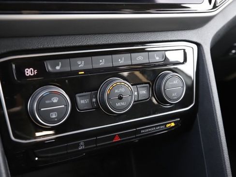 Used 2023 Volkswagen Atlas SE w/ Black Wheel Package image 29