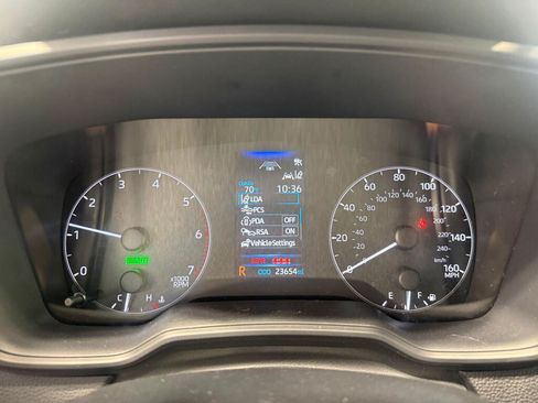 Certified 2024 Toyota Corolla LE AWD/4WD image 28