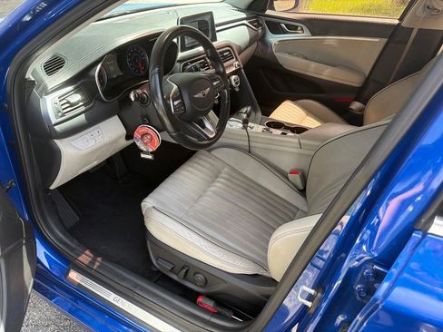 Used 2019 Genesis G70 2.0T Advanced w/ Elite Package RWD image 5
