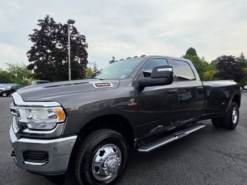 Used 2023 RAM 3500 Tradesman AWD/4WD image 2