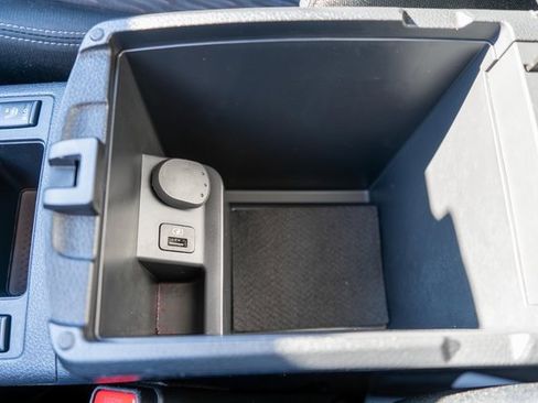 Used 2019 Nissan Rogue SV image 33