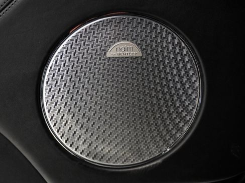 Used 2020 Bentley Bentayga V8 image 23