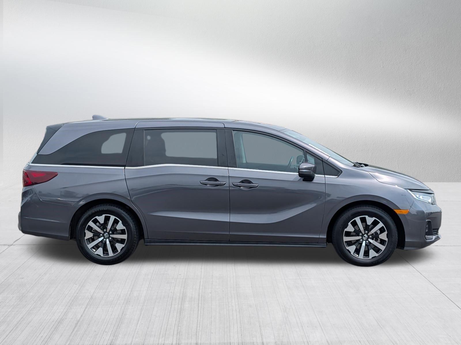 Used 2025 Honda Odyssey EX-L image 8
