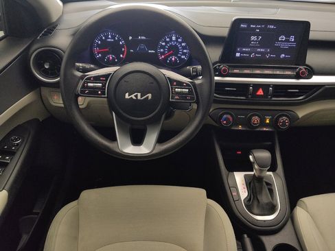 Used 2022 Kia Forte LXS FWD image 22