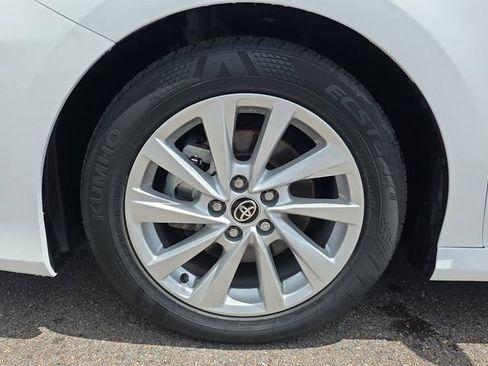 Used 2024 Toyota Camry LE FWD image 9
