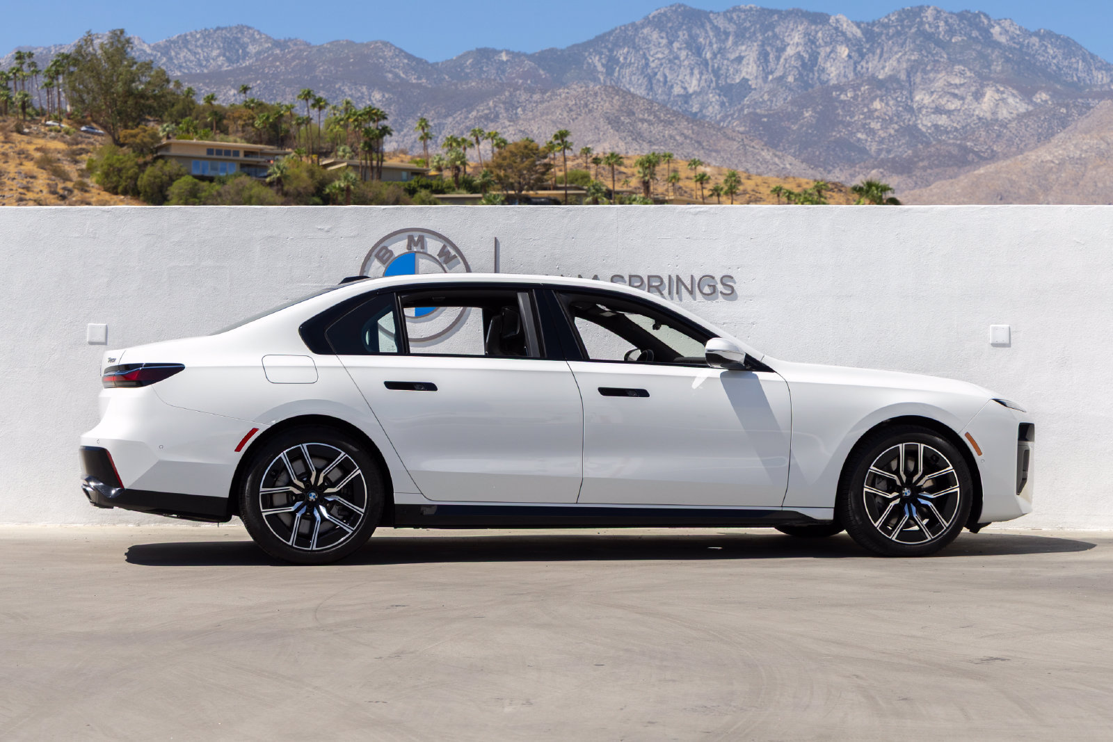 Certified 2025 BMW 760i xDrive AWD/4WD image 5