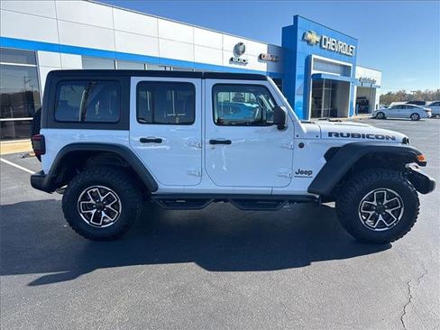 Used 2024 Jeep Wrangler Rubicon w/ Convenience Group image 6