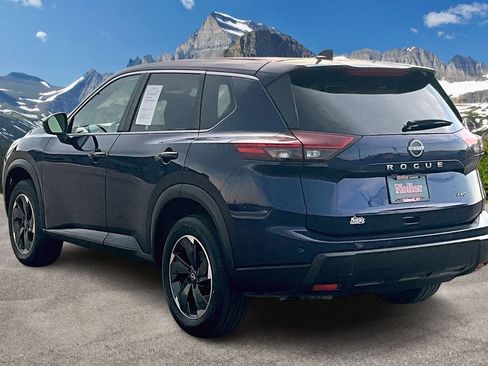 Used 2025 Nissan Rogue SV AWD/4WD image 13