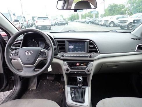 Used 2018 Hyundai Elantra SEL FWD image 13