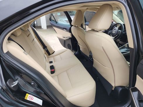 Used 2014 Lexus IS 250 w/ Navigation Package RWD image 11