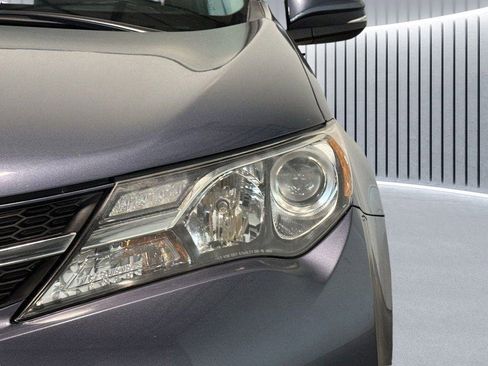 Used 2014 Toyota RAV4 Limited image 17