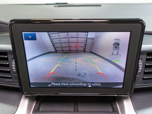 Used 2020 Ford Explorer 2WD image 18