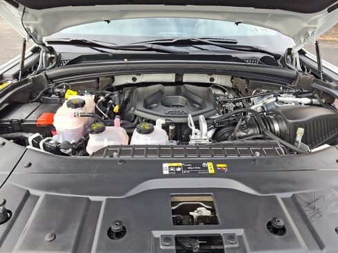 Used 2023 Jeep Grand Cherokee 30th Anniversary image 27