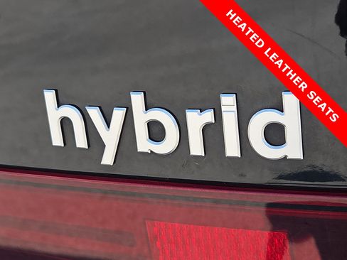 Used 2024 Hyundai Santa Fe SEL FWD image 8
