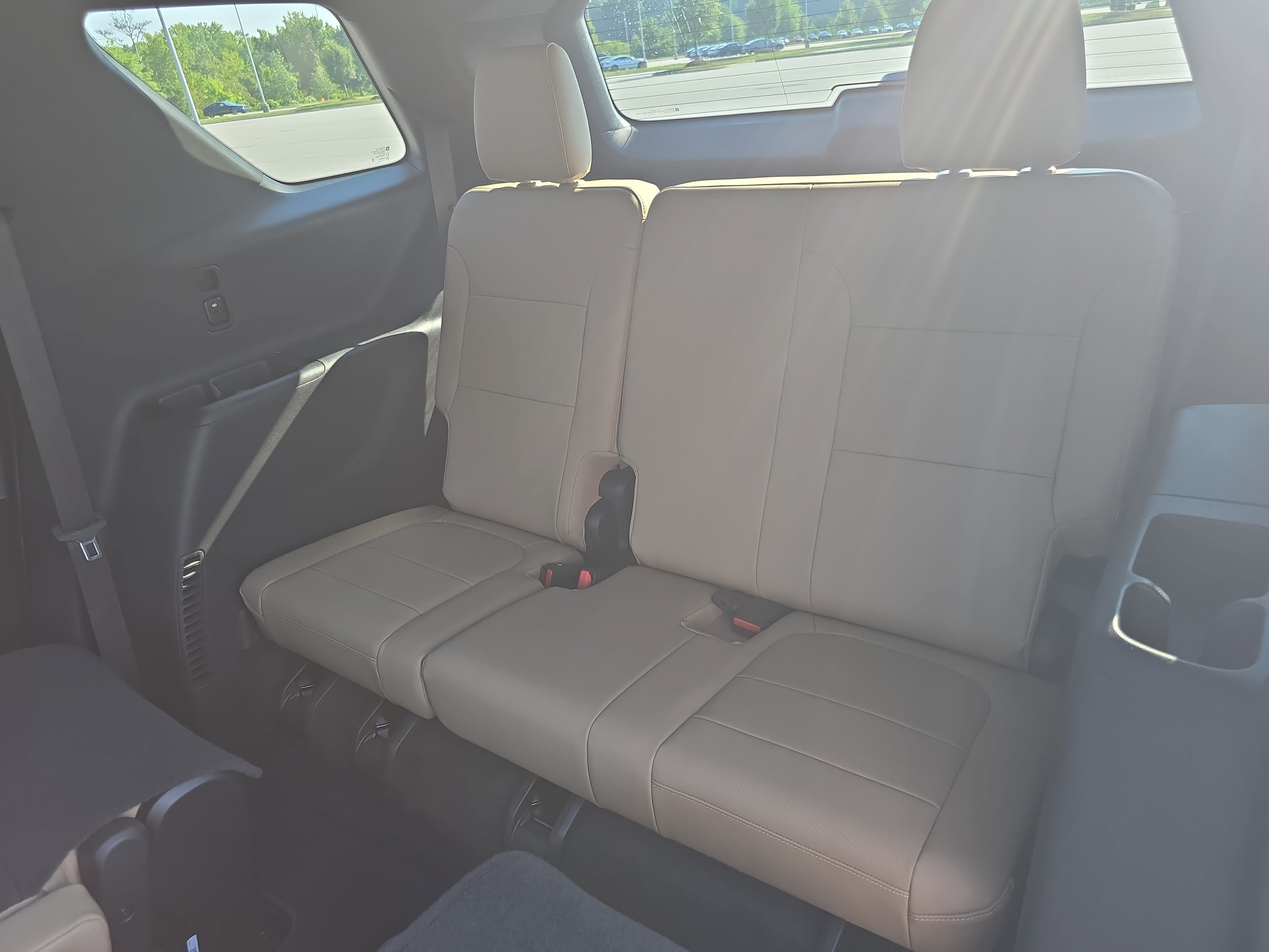Used 2022 Chevrolet Traverse Premier AWD/4WD image 15