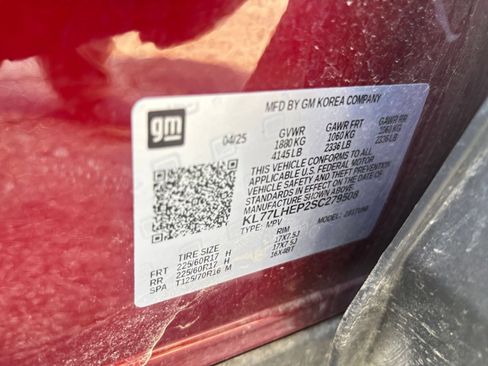 Used 2025 Chevrolet Trax LT w/ LT Convenience Package FWD image 27