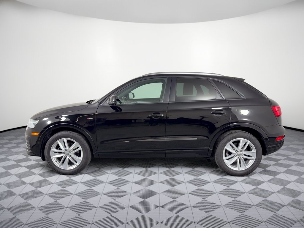 Used 2018 Audi Q3 2.0T Premium AWD/4WD image 2