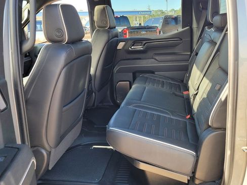 Used 2024 GMC Sierra 1500 AT4X AWD/4WD image 6