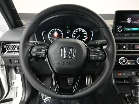 Used 2023 Honda Civic Sport image 12