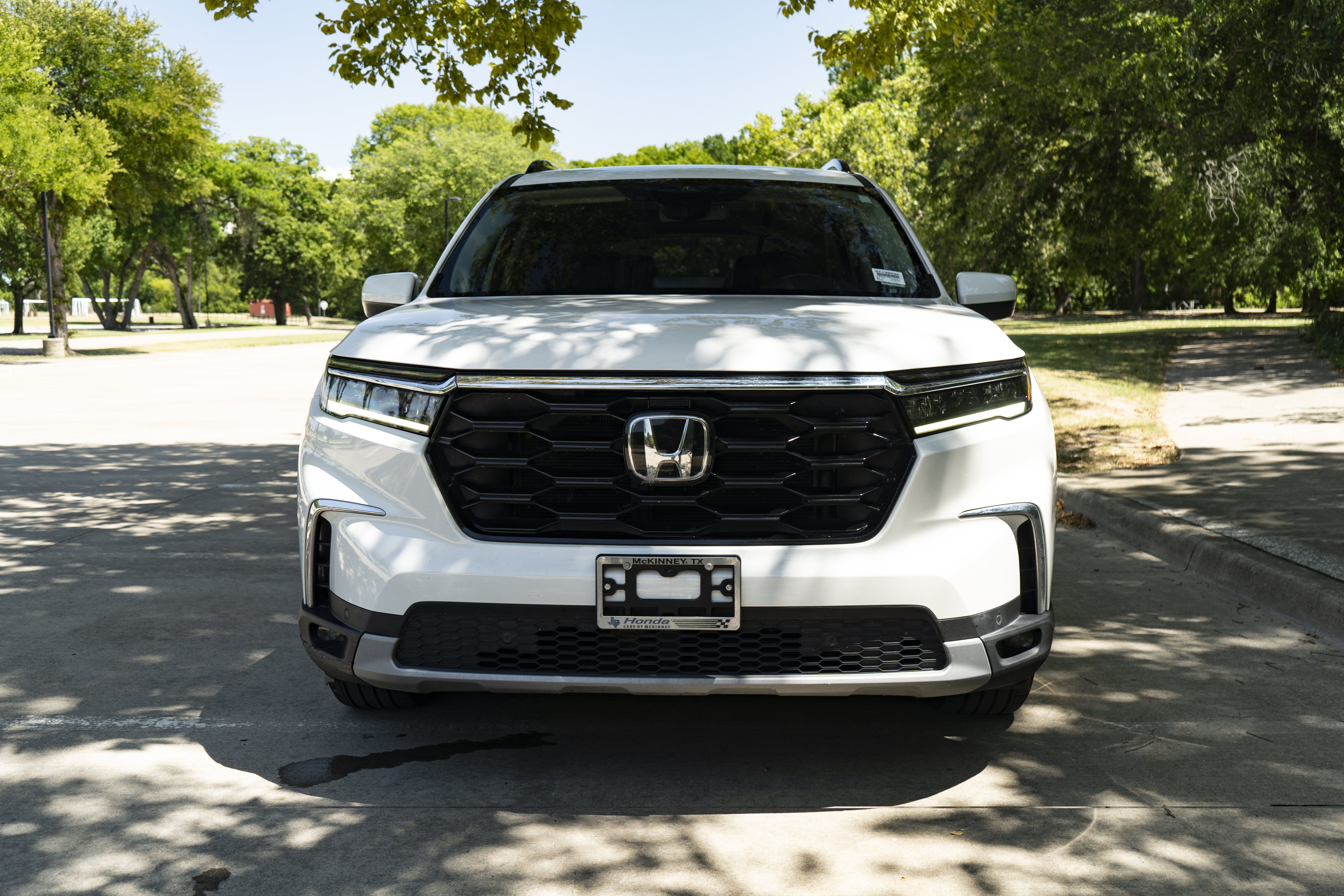 Certified 2023 Honda Pilot Touring image 3