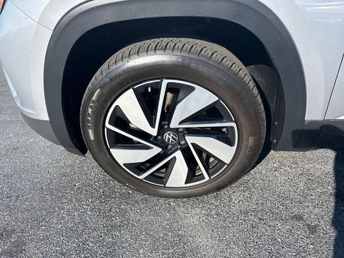 Used 2025 Volkswagen Atlas SE FWD image 29