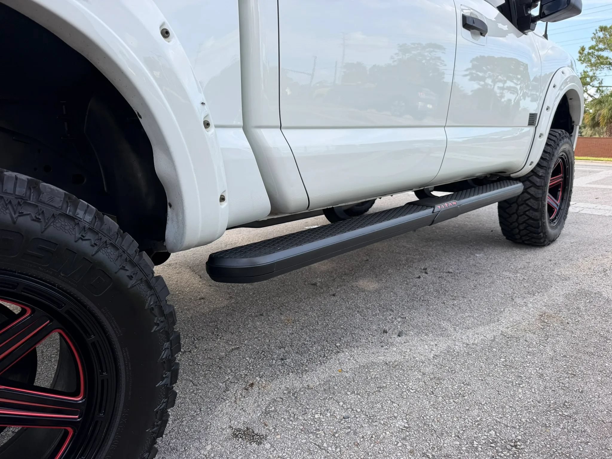 Used 2020 Nissan Titan PRO-4X w/ Pro-4x Convenience Package AWD/4WD image 28